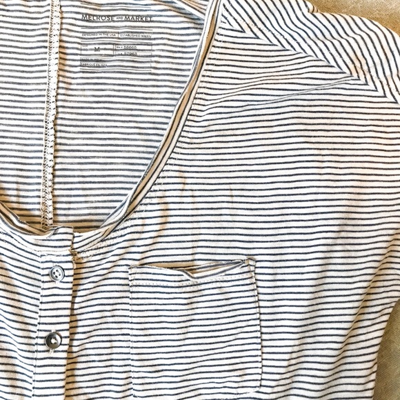 Short sleeve striped tee - Picture 3 of 4